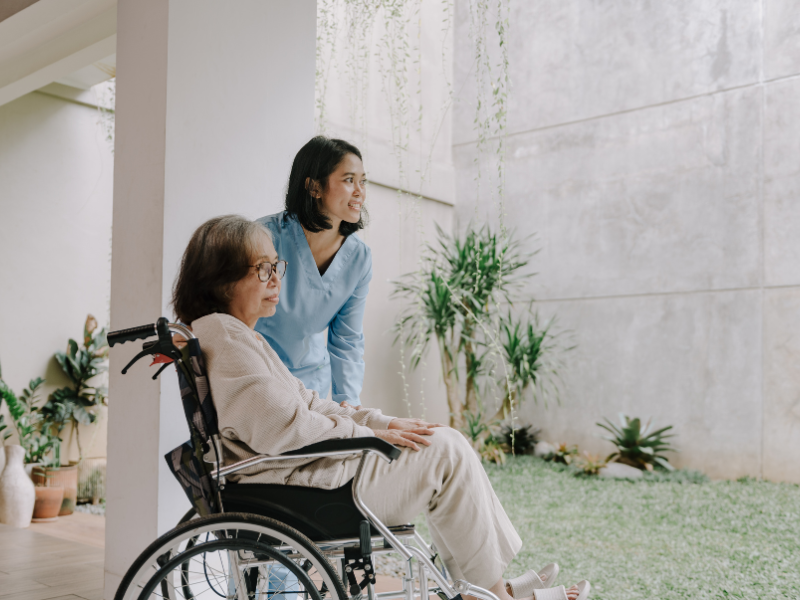 Ngành Điều Dưỡng là gì? Học gì? Ra trường làm gì? 3 Học điều dưỡng ra làm gì?