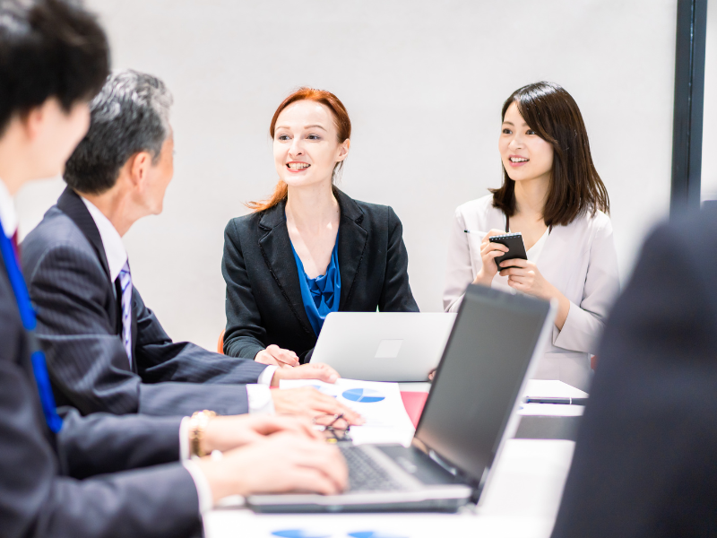 Phiên dịch viên là gì? Học ngành gì, học trường nào và cơ hội nghề nghiệp 2 Công việc của phiên dịch viên là gì
