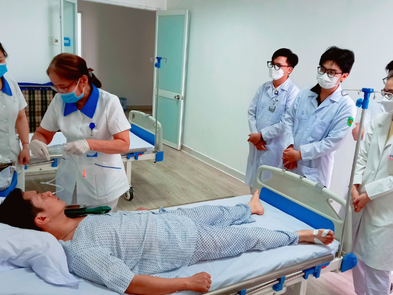 Ngành điều dưỡng học mấy năm? Chương trình chi tiết từng năm 1 Học điều dưỡng mấy năm