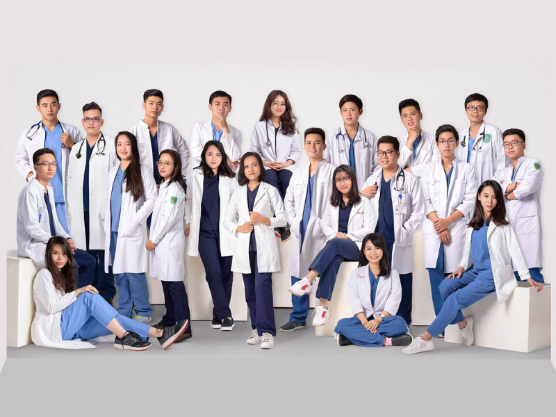 Bác sĩ đa khoa là gì? Tổng hợp những điều quan trọng cần biết 3 Tố chất cần có để trở thành bác sĩ đa khoa