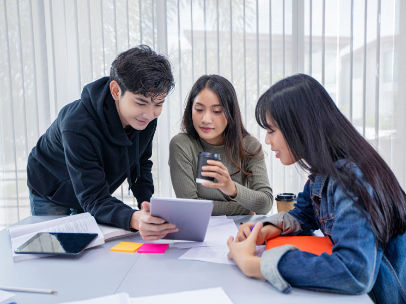Ngành Marketing là gì? Học gì? Ra trường làm gì? Cơ hội việc làm 2 Ngành Marketing cần học những môn gì?