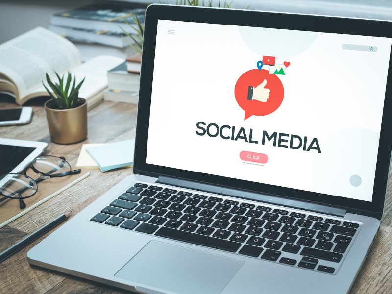 Ngành Digital Marketing là gì? Học gì? Ra làm gì? Cơ hội nghề nghiệp 4 Tiếp thị qua Mạng xã hội (Social Media Marketing)