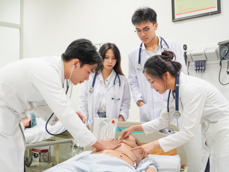 Bác sĩ chuyên khoa 1 là gì? Điều kiện để học bác sĩ chuyên khoa 1 1 Tổng quan về lộ trình đào tạo sau Đại học Ngành Y khoa tại Việt Nam