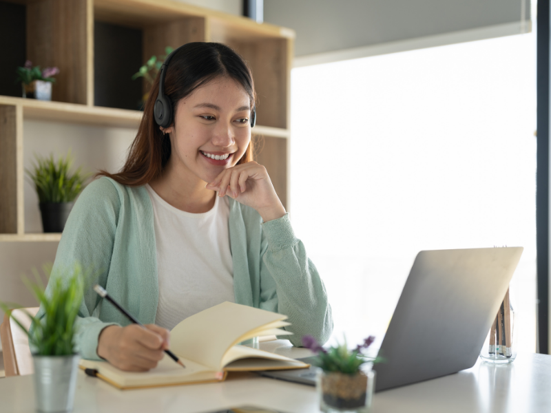 Văn bằng 2 là gì? Học văn bằng 2 mất bao lâu? 3 Học trực tuyến (Online)