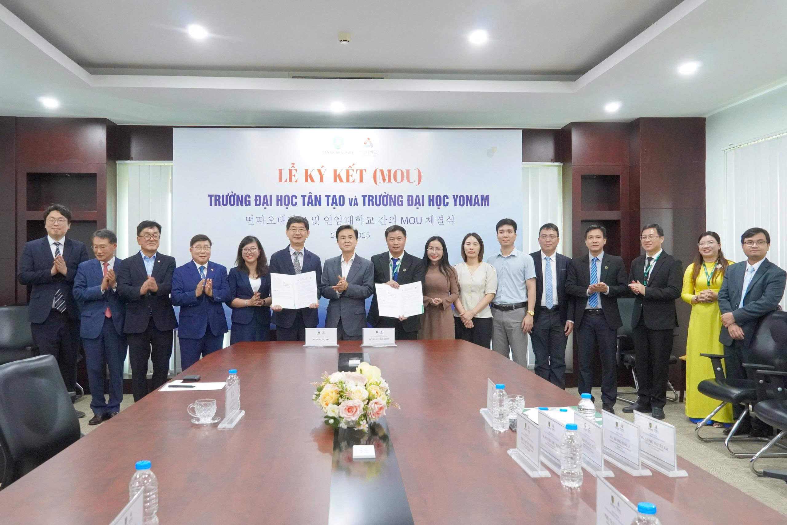 Trường Đại học Tân Tạo đón tiếp Thống đốc tỉnh Chungcheongnam-do và ký kết hợp tác chiến lược với Đại học Yonam (Hàn Quốc) 1 Lễ ký kết Biên bản ghi nhớ (MOU) hợp tác chiến lược giữa TTU và Đại học Yonam (Hàn Quốc)