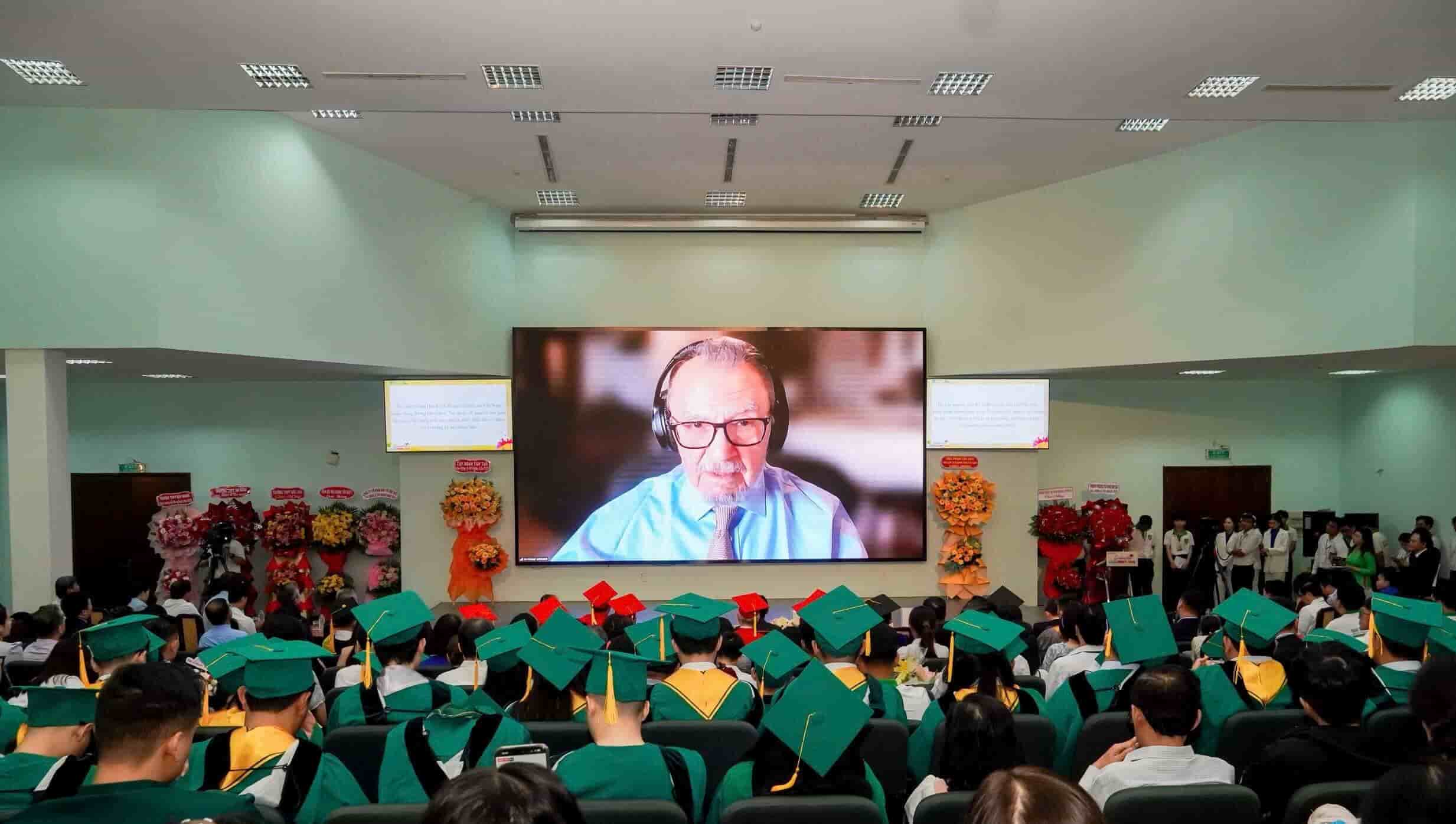 TRƯỜNG ĐẠI HỌC TÂN TẠO TỔ CHỨC LỄ TỐT NGHIỆP NĂM 2025 4 Lễ tốt nghiệp tại Trường Đại học Tân Tạo năm 2025