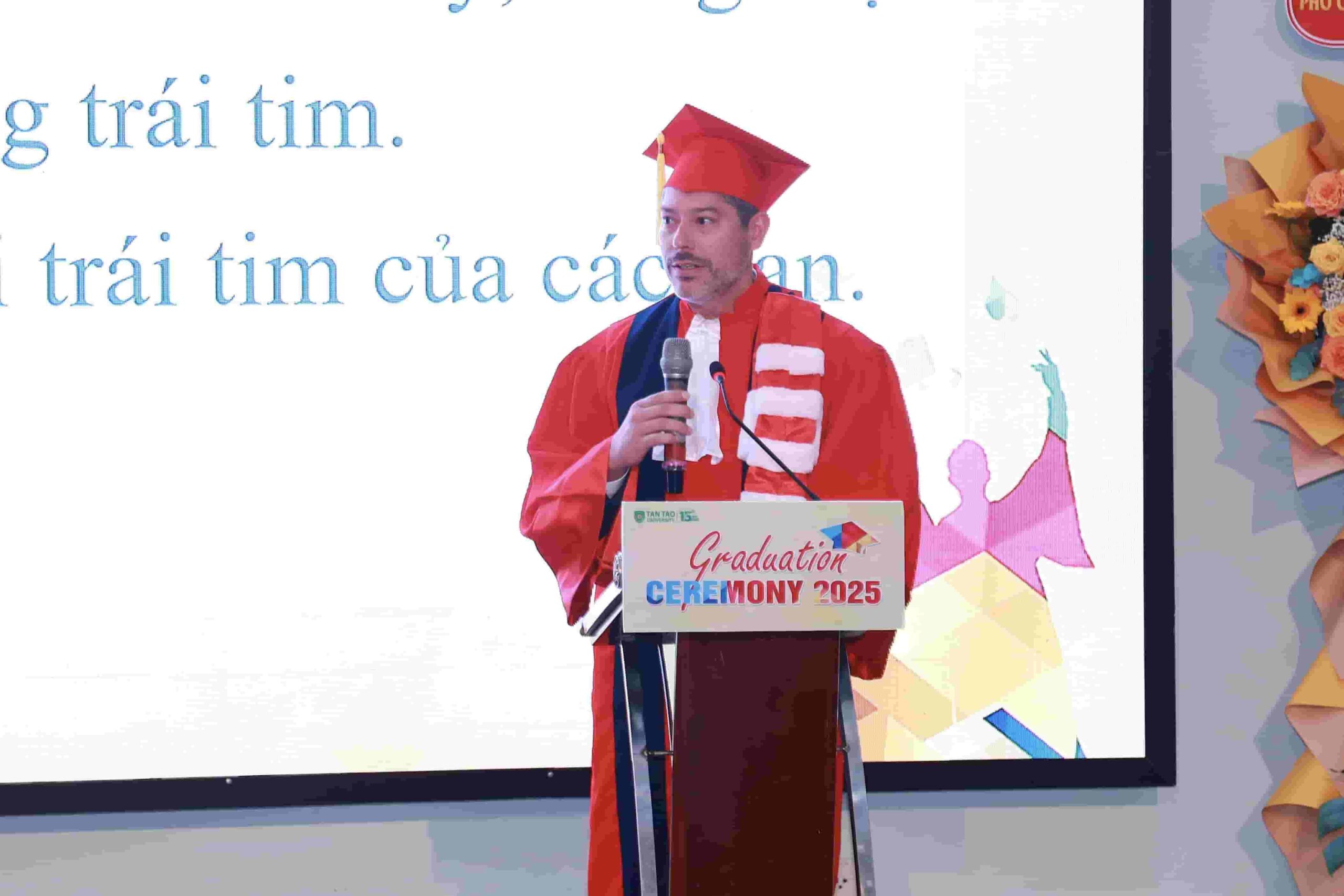 TRƯỜNG ĐẠI HỌC TÂN TẠO TỔ CHỨC LỄ TỐT NGHIỆP NĂM 2025 5 Lễ tốt nghiệp tại Trường Đại học Tân Tạo năm 2025