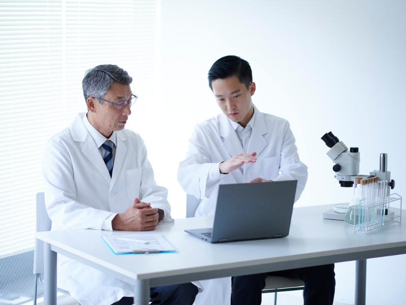 có nên học xét nghiệm y học
