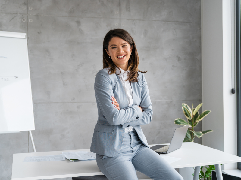 Nhà sáng lập / Doanh nhân (Founder / Entrepreneur)