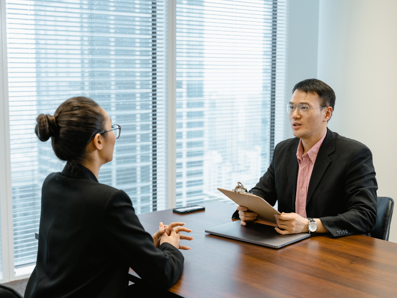 Tỷ lệ thất nghiệp quản trị kinh doanh cao không? Mức độ cạnh tranh 3 Phía Cầu: Nhu cầu tuyển dụng luôn ở mức cao