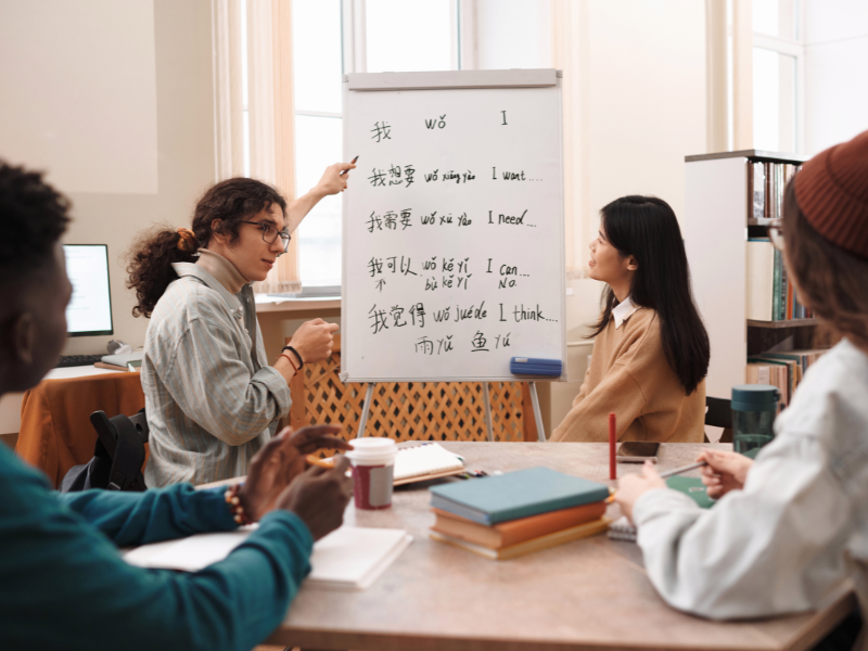 Người hướng ngoại, thích giao tiếp và kết nối