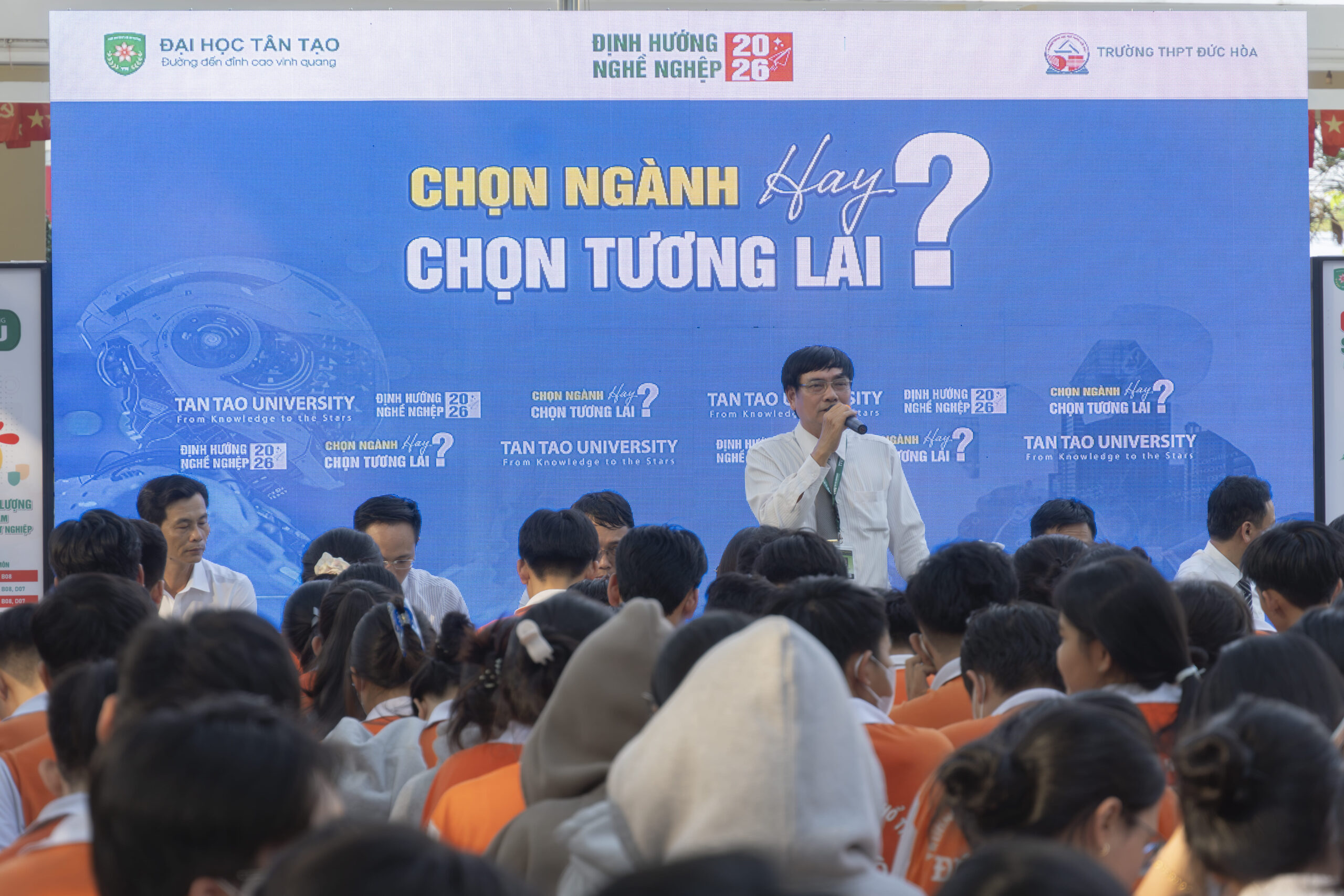 hoc sinh thpt duc hoa hao hung voi workshop chon nganh hay chon tuong lai 10 scaled