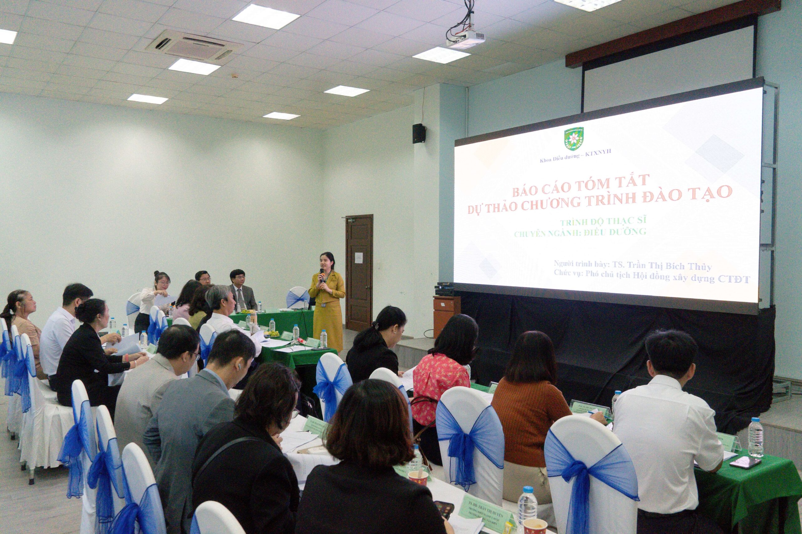 truong dai hoc tan tao to chuc hoi thao lay y kien cac ben lien quan ve chuong trinh dao tao 3 nganh 2 min scaled