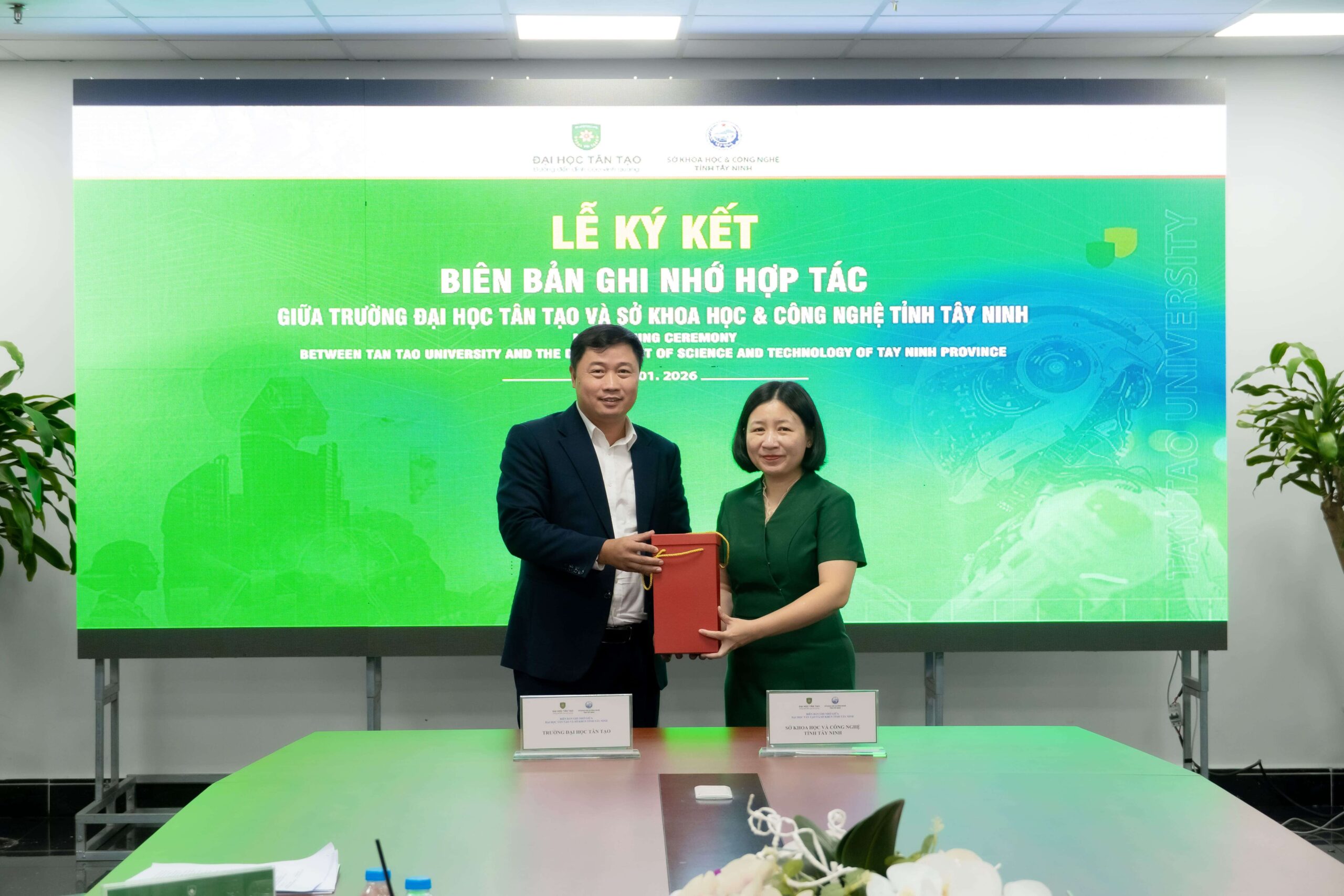 Trường Đại học Tân Tạo ký kết hợp tác với Sở Khoa học và Công nghệ tỉnh Tây Ninh triển khai các nhiệm vụ khoa học – công nghệ trọng điểm.