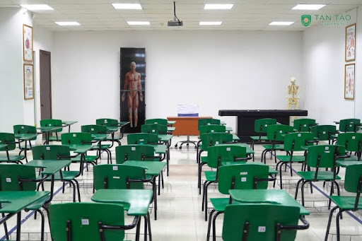 Classroom equipped with specialized machines for USMLE study