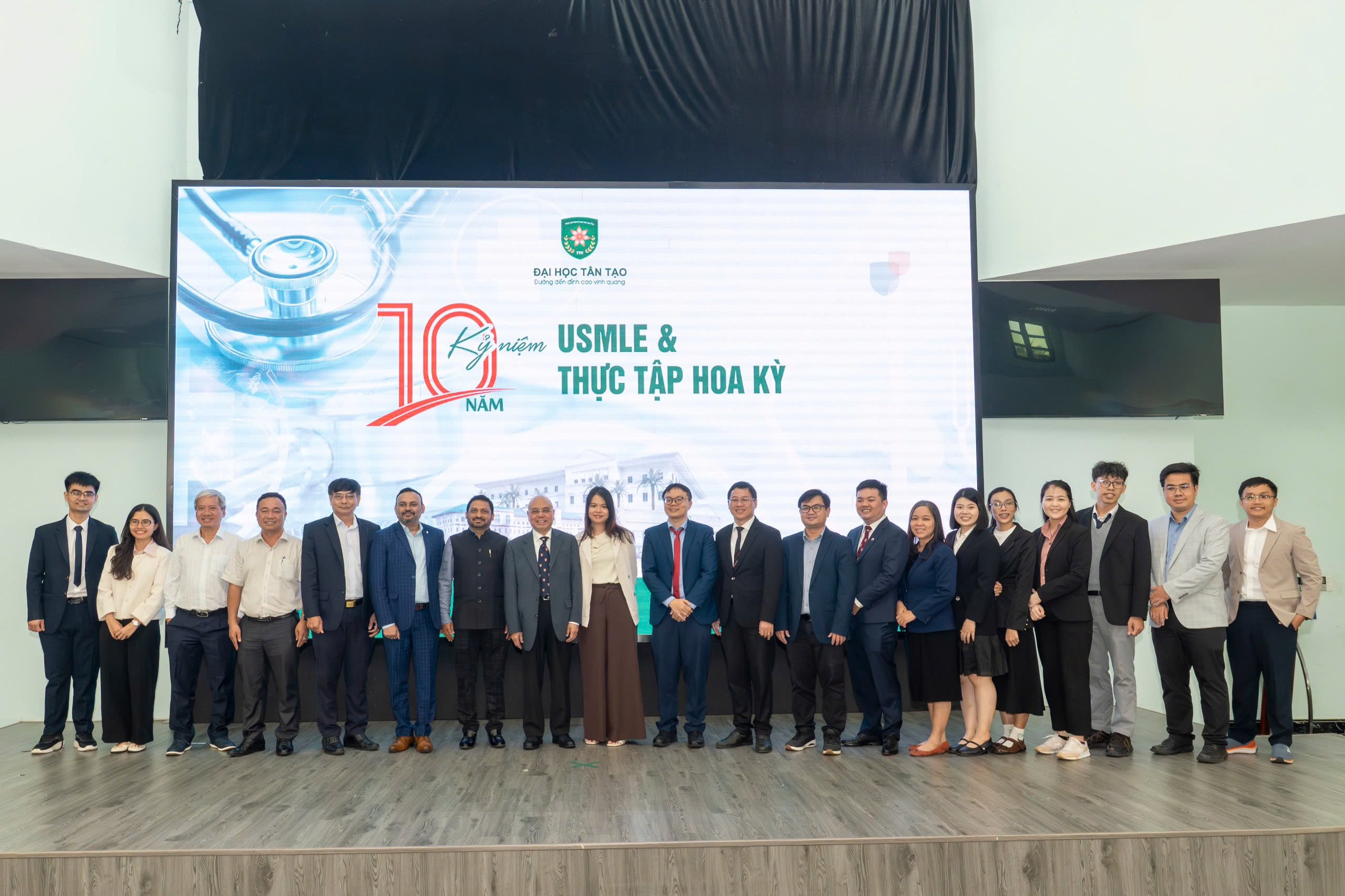 Từ USMLE đến thực tập Y khoa tại Hoa Kỳ: Định hướng tiên phong của Trường Đại học Tân Tạo trong đào tạo bác sĩ hội nhập quốc tế 1 1780892309406 8584928768389428924 8584928768389428924 939a68dbe4c922e298228e1a41aaf805