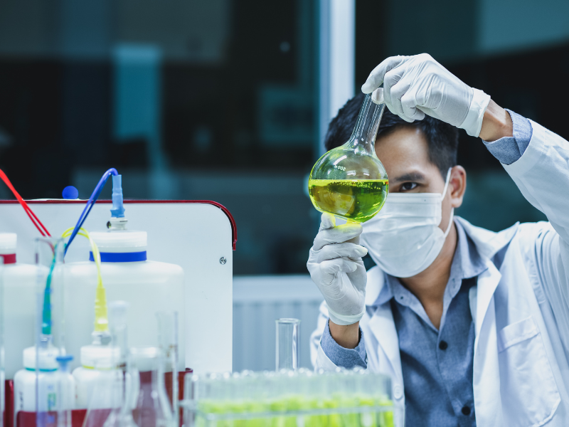 Học Công nghệ Sinh học ra làm gì?
