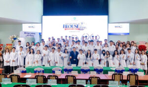 White Coat Ceremony for medical students at Tan Tao University.