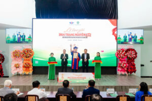GIẢI THƯỞNG HOA TRẠNG NGUYÊN LẦN THỨ 14 VINH DANH 62 HỌC SINH GIỎI QUỐC GIA VÀ CẤP TỈNH 3 1791106706815 4746355378105974081 g7258215696170236965 54b6f66404d2ce0a654e330678db3cf1