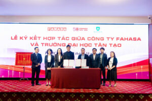 TRƯỜNG ĐH TÂN TẠO KÝ KẾT HỢP TÁC CHIẾN LƯỢC VỚI FAHASA - MỞ RỘNG KẾT NỐI TRI THỨC VÀ PHÁT TRIỂN HỌC THUẬT 2 1793089586066 4746355378105974081 g7258215696170236965 e392b8786a1ce63ebca42e8e5d55aa9d